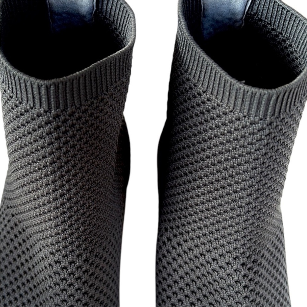 EUC Eileen Fisher London Stretch Knit Booties Grey Size 6 1/2 - Picture 7 of 11